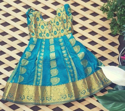 Girls Pattu Frock