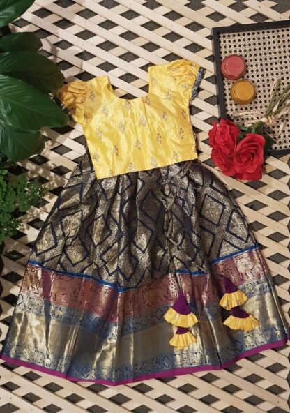 Girls Pattu Pavadai
